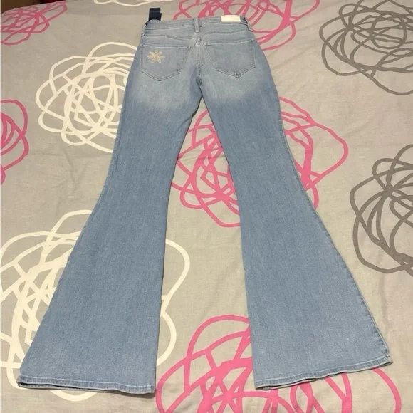 Hollister High-Rise Embroidered Floral Vintage Flare Jeans - Picture 7 of 10